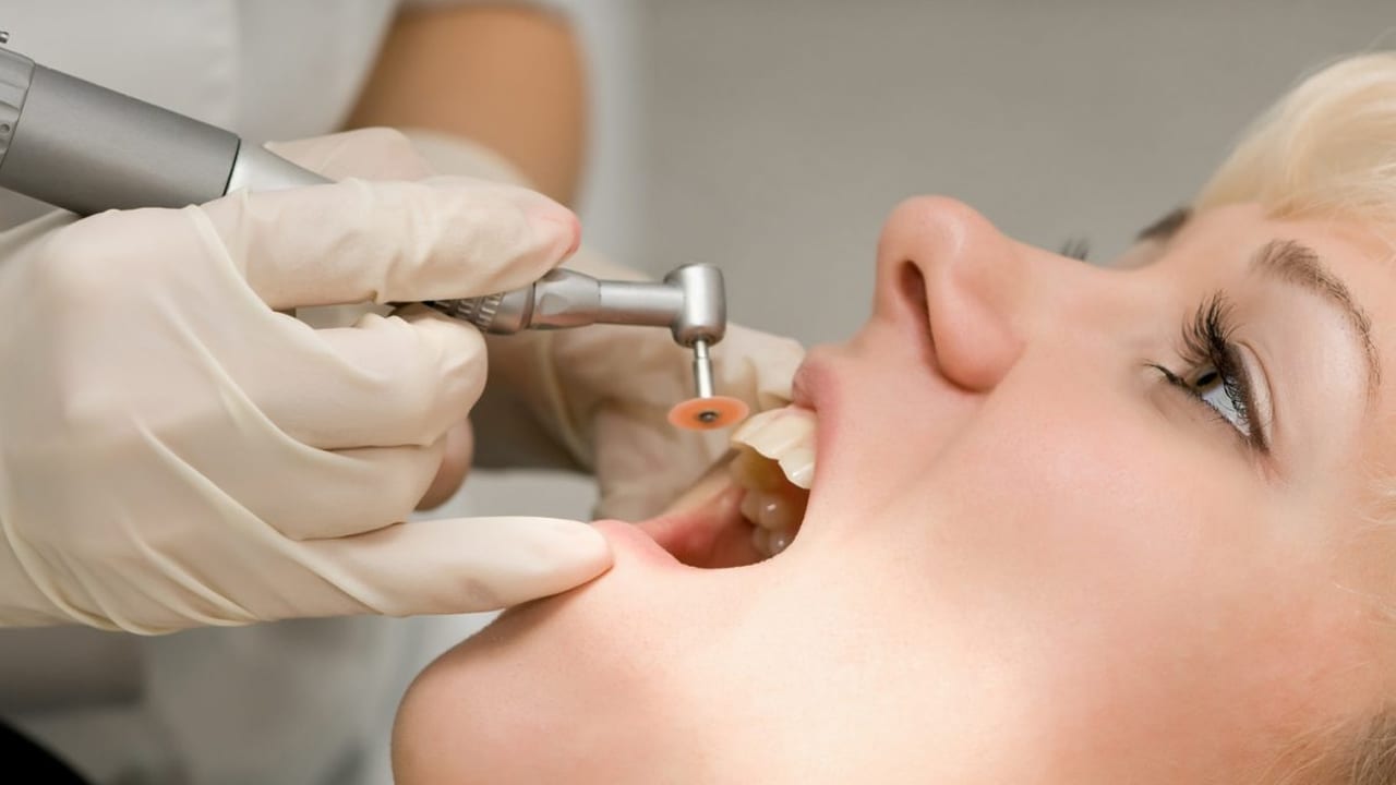 Diştaşı Temizliği Zararlı mı?